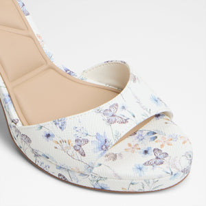 Gracious / Heeled Sandals