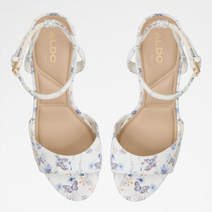 Gracious / Heeled Sandals