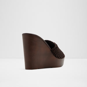 Grounded / Wedge Sandals