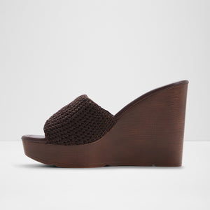 Grounded / Wedge Sandals