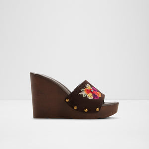 Grounded / Wedge Sandals