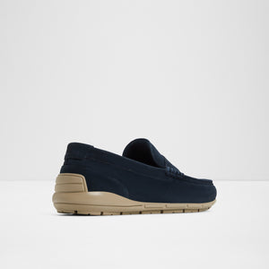 Gwud-in / Slip Ons