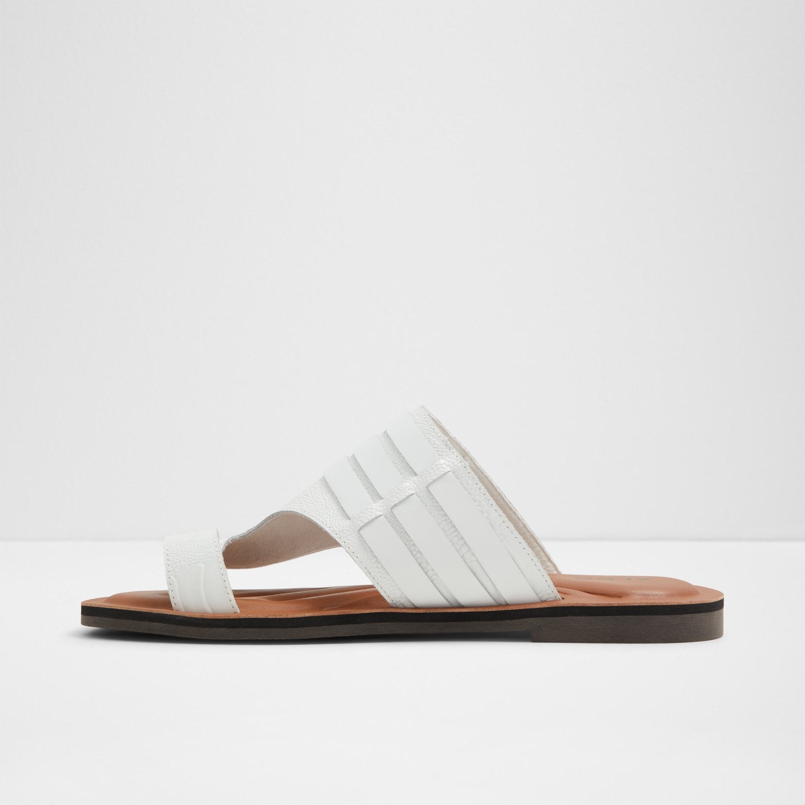 Haorin / Flat Sandals