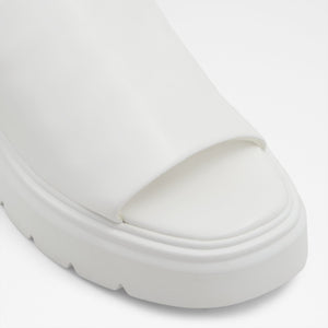 Harrietta / Heeled Sandals