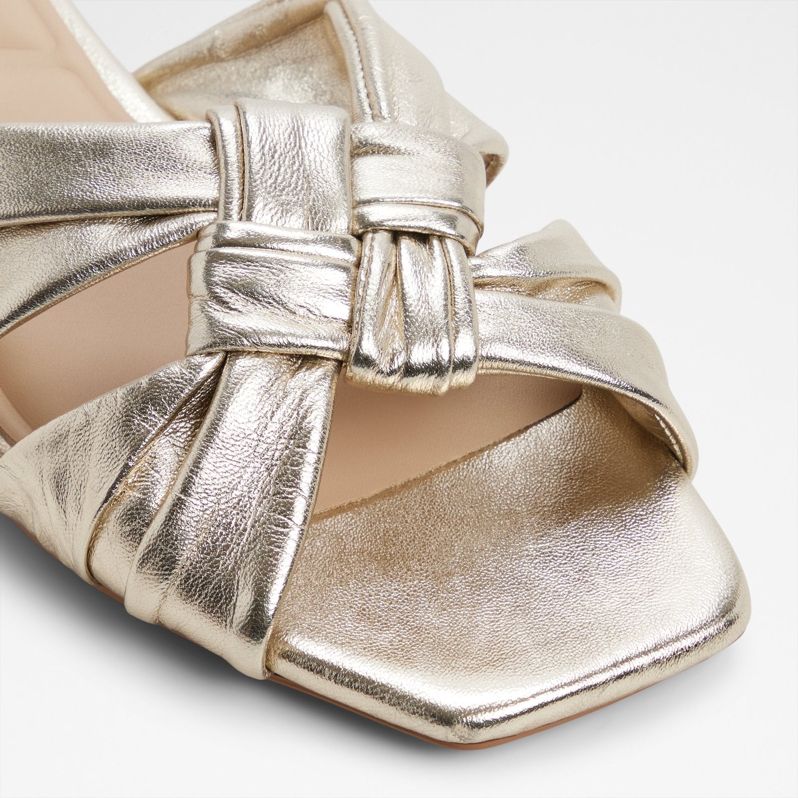 Henrielle-In / Flat Sandals