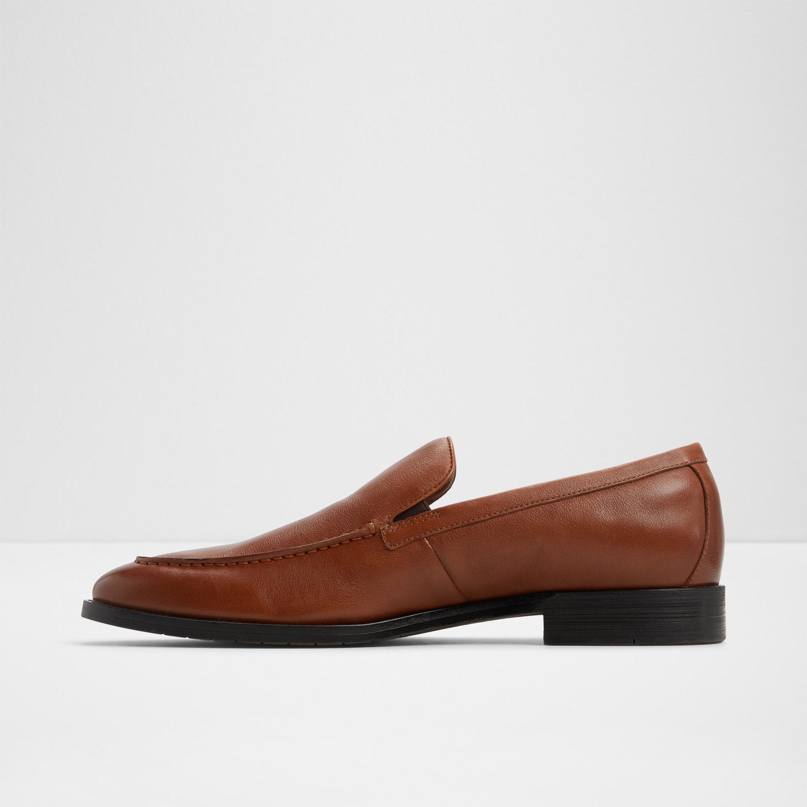 Heriot / Loafers