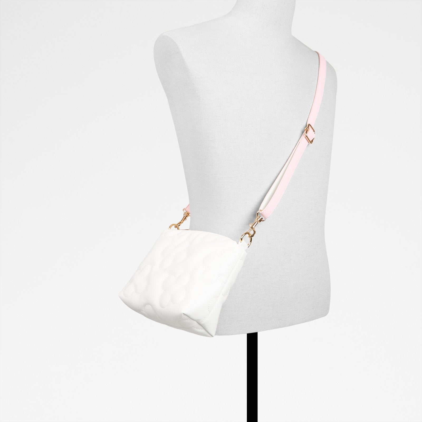 Hypertmc04 / Satchel