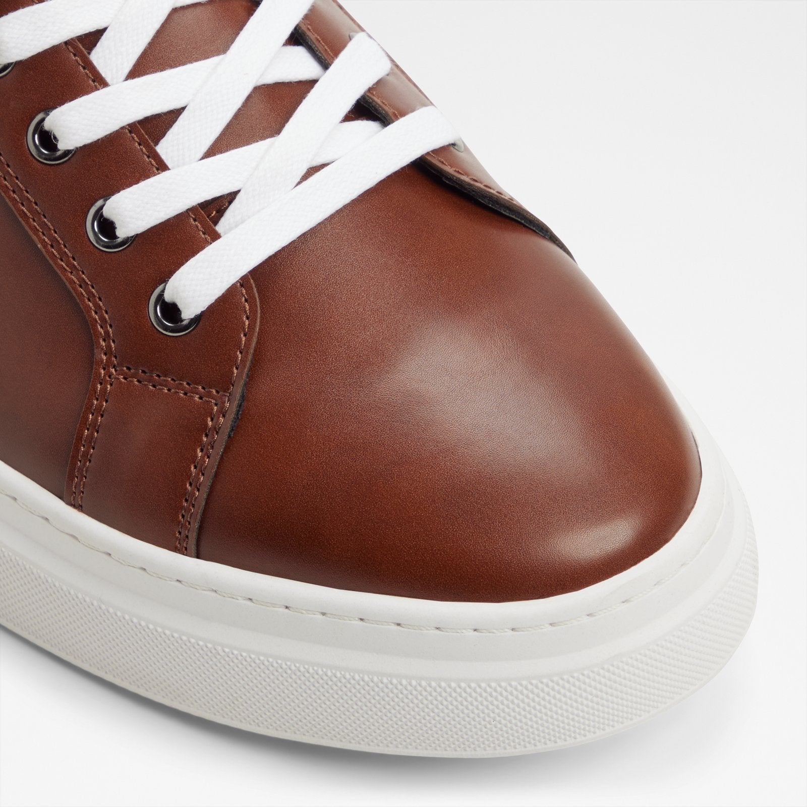 Iann / Lace Ups