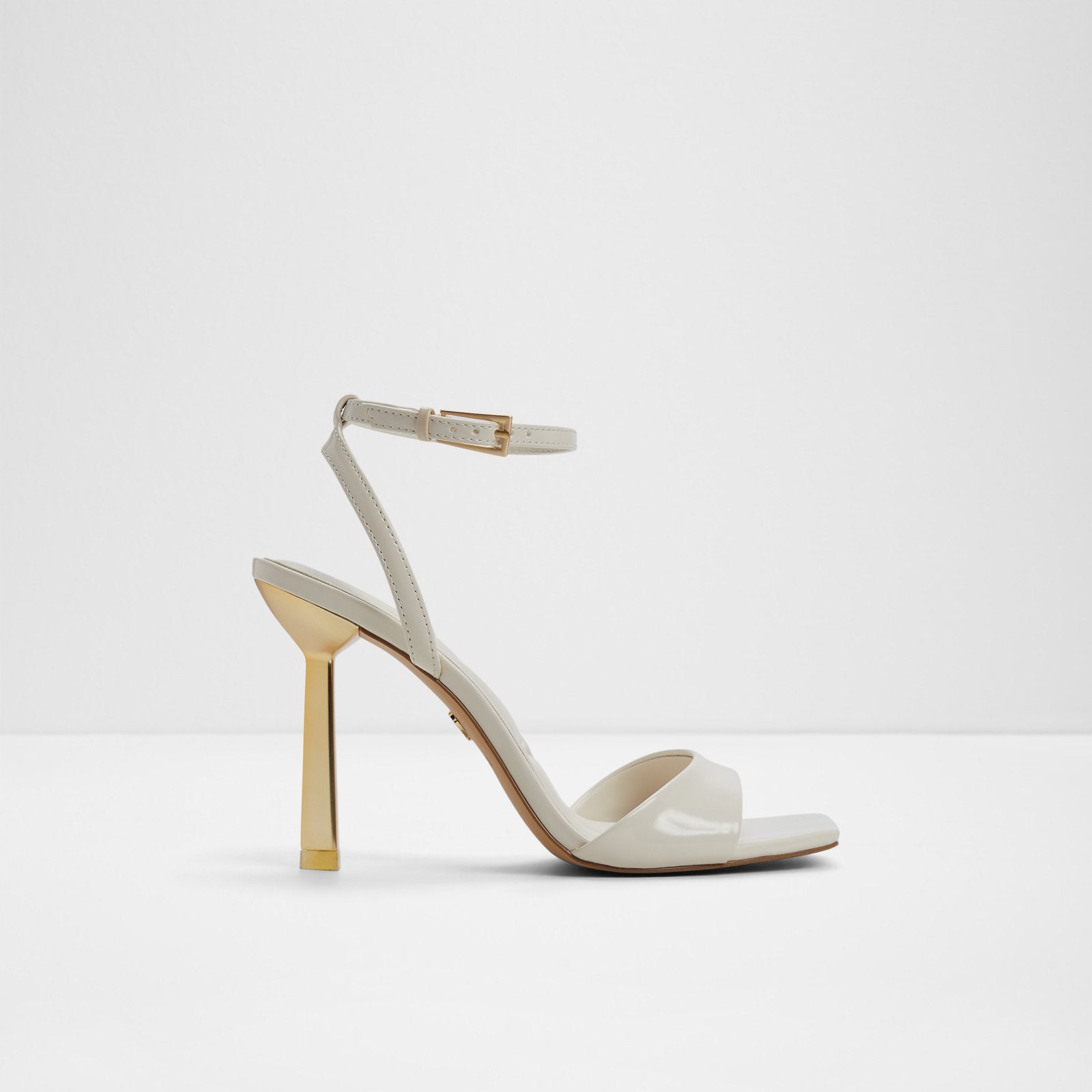 Illustrious / Heeled Sandals