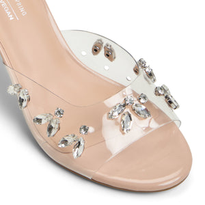 Isolaa  /  Heeled Sandals