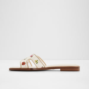 Itsandal / Flat Sandals