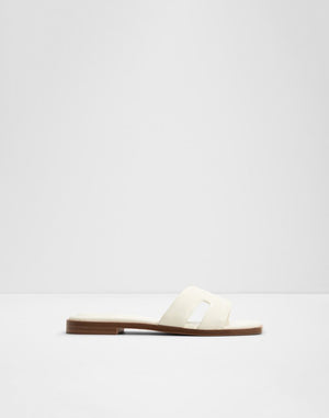 Itsandal / Flat Sandals