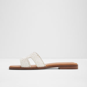 Itsandal / Flat Sandals