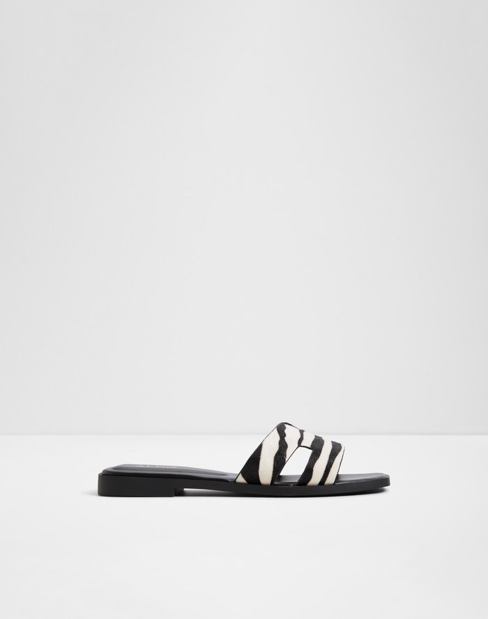 Itsandal / Flat Sandals
