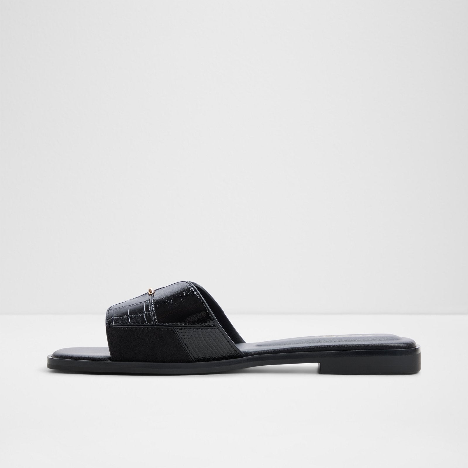Itsandalmix / Flat Sandals