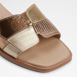 Itsandalmix / Flat Sandals
