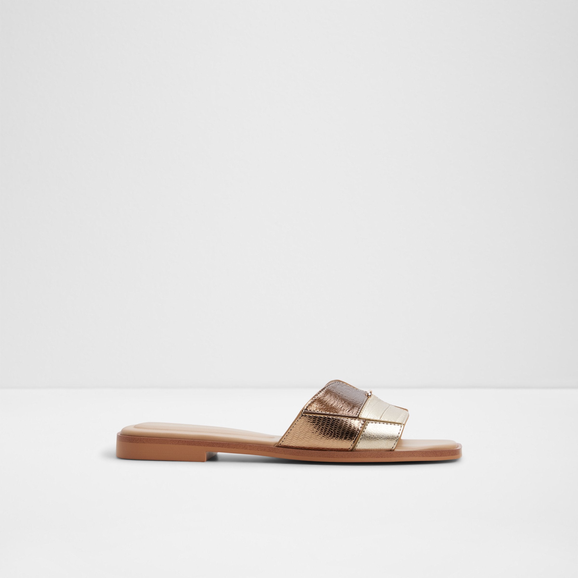 Itsandalmix / Flat Sandals
