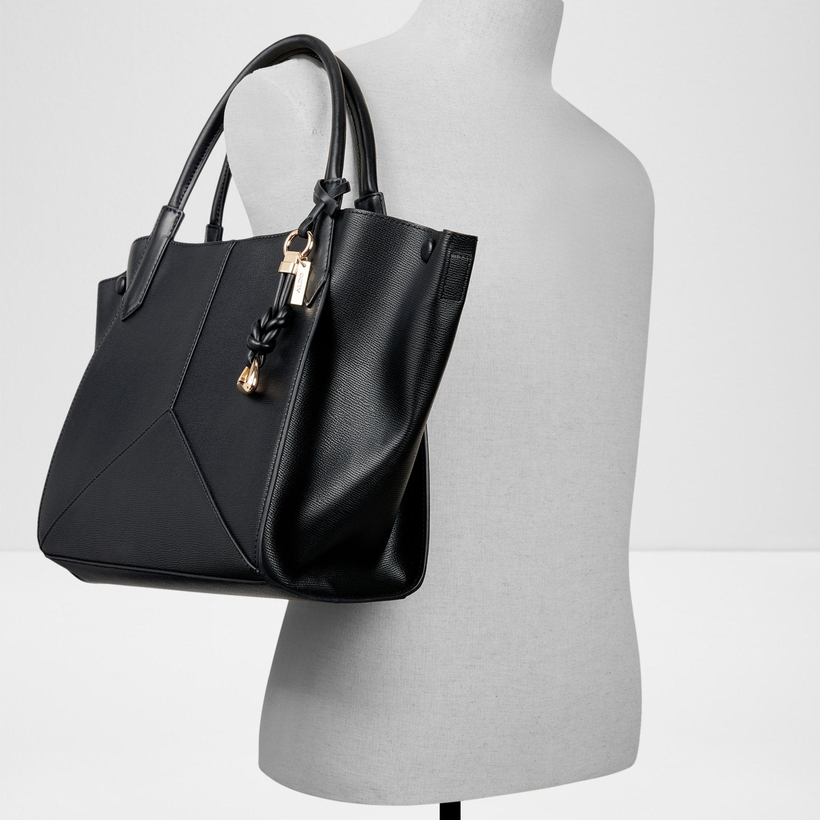 Iveyma / Satchel