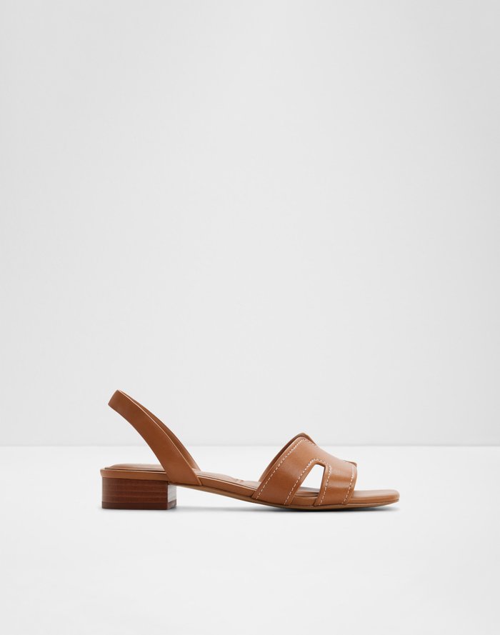 Javamannon / Heeled Sandals