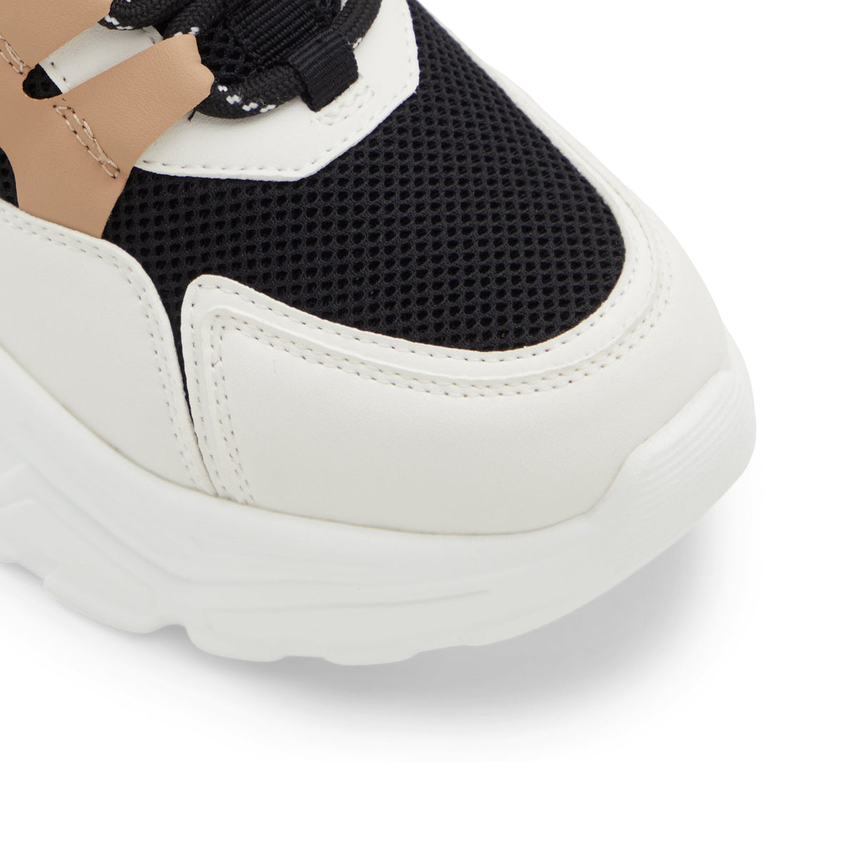 Jennaa / Sneakers