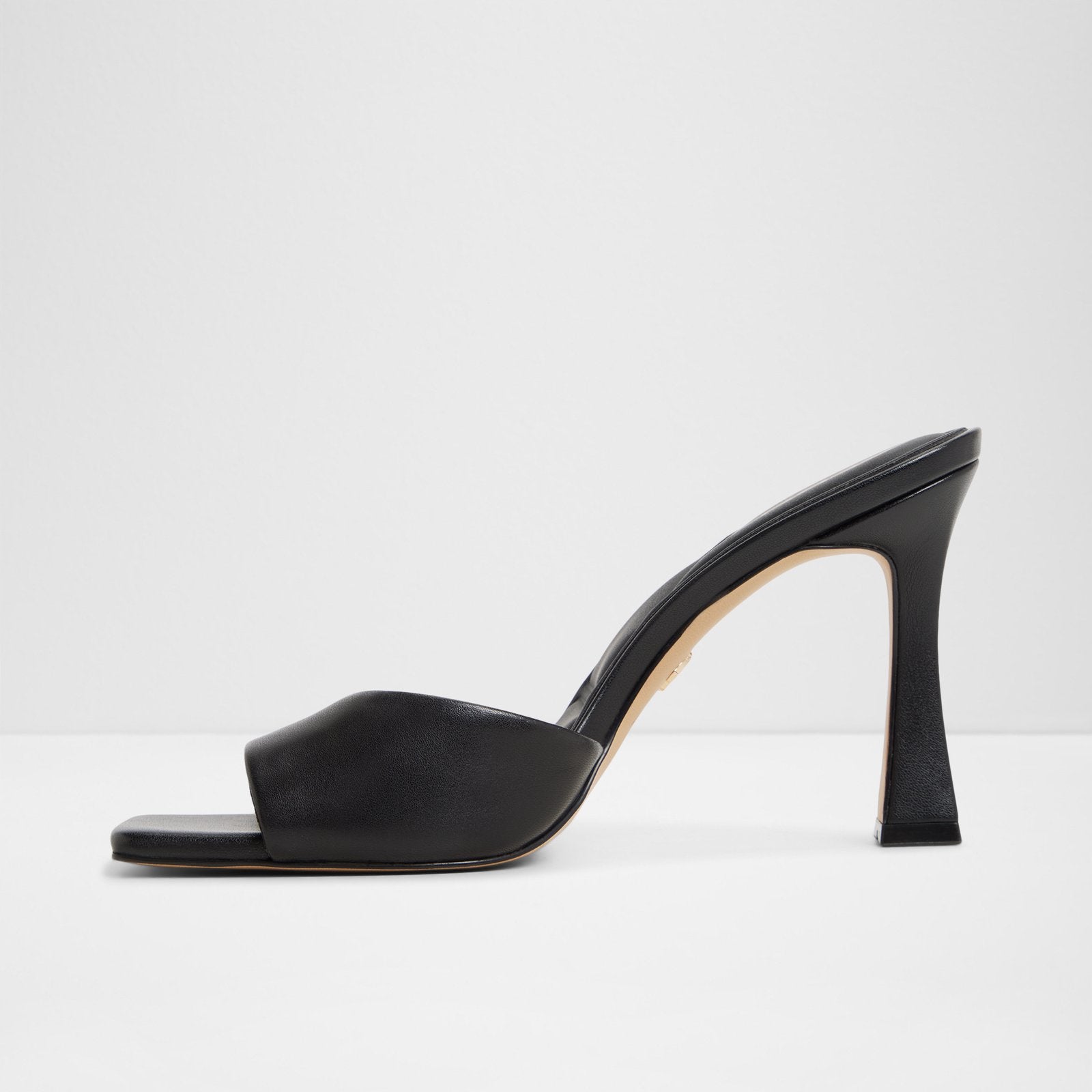 Jennifer / Heeled Sandals