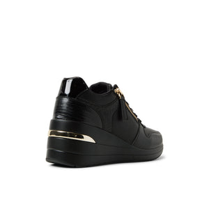 Jocelinne / Sneakers
