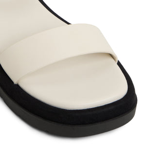 Joellle / Flat Sandals