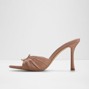 Journee / Heeled Sandals