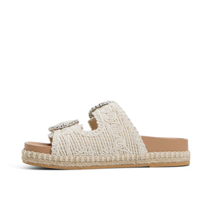 Juune  /  Flat Sandals