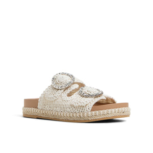 Juune  /  Flat Sandals