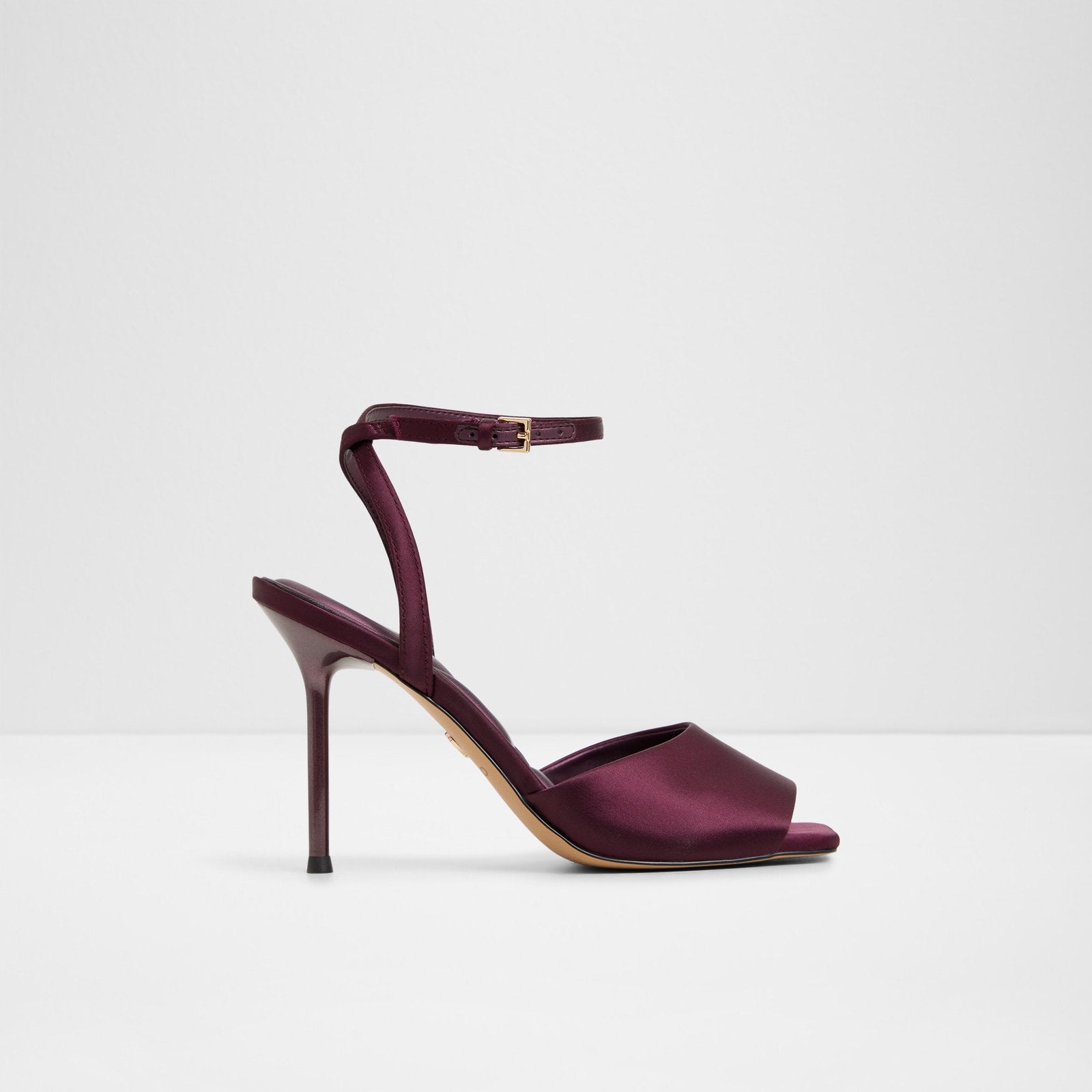 Kaiasien / Heeled Sandals