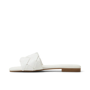 Kalia  /  Flat Sandals