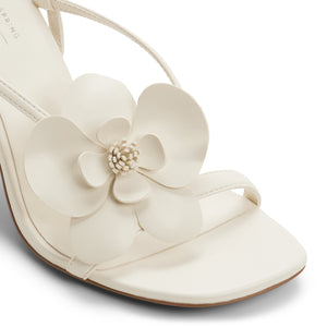 Kalyaa / Heeled Sandals