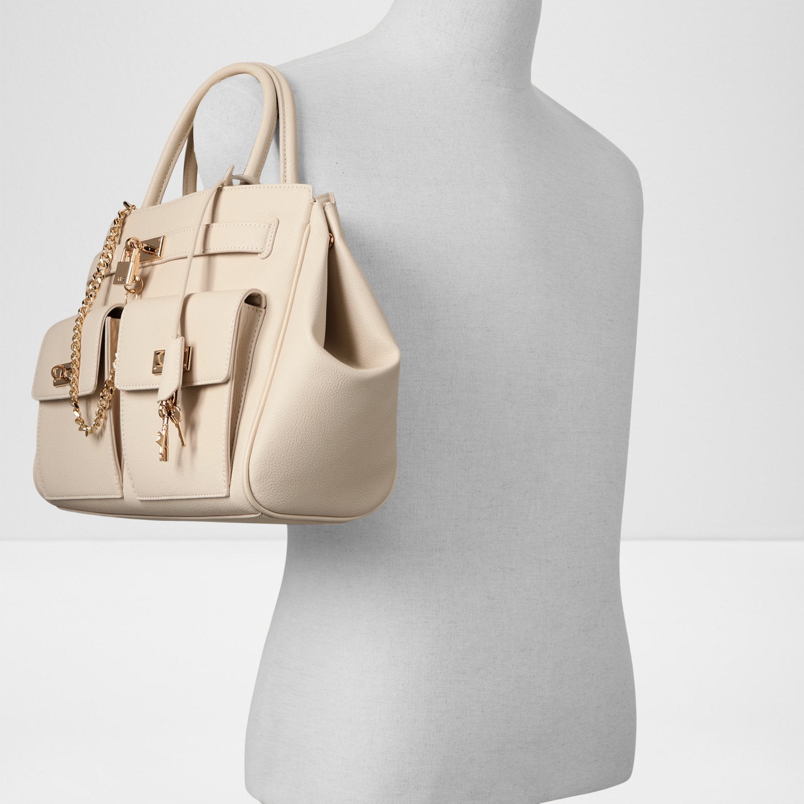 Katetote / حقيبة ساتشل