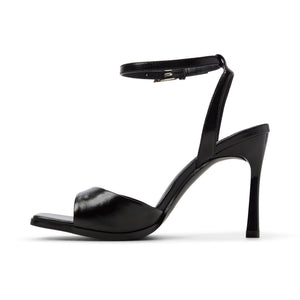 Kendrra / Heeled Sandals