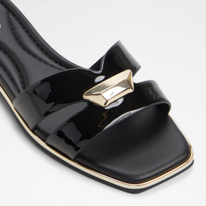 Kharine / Flat Sandals