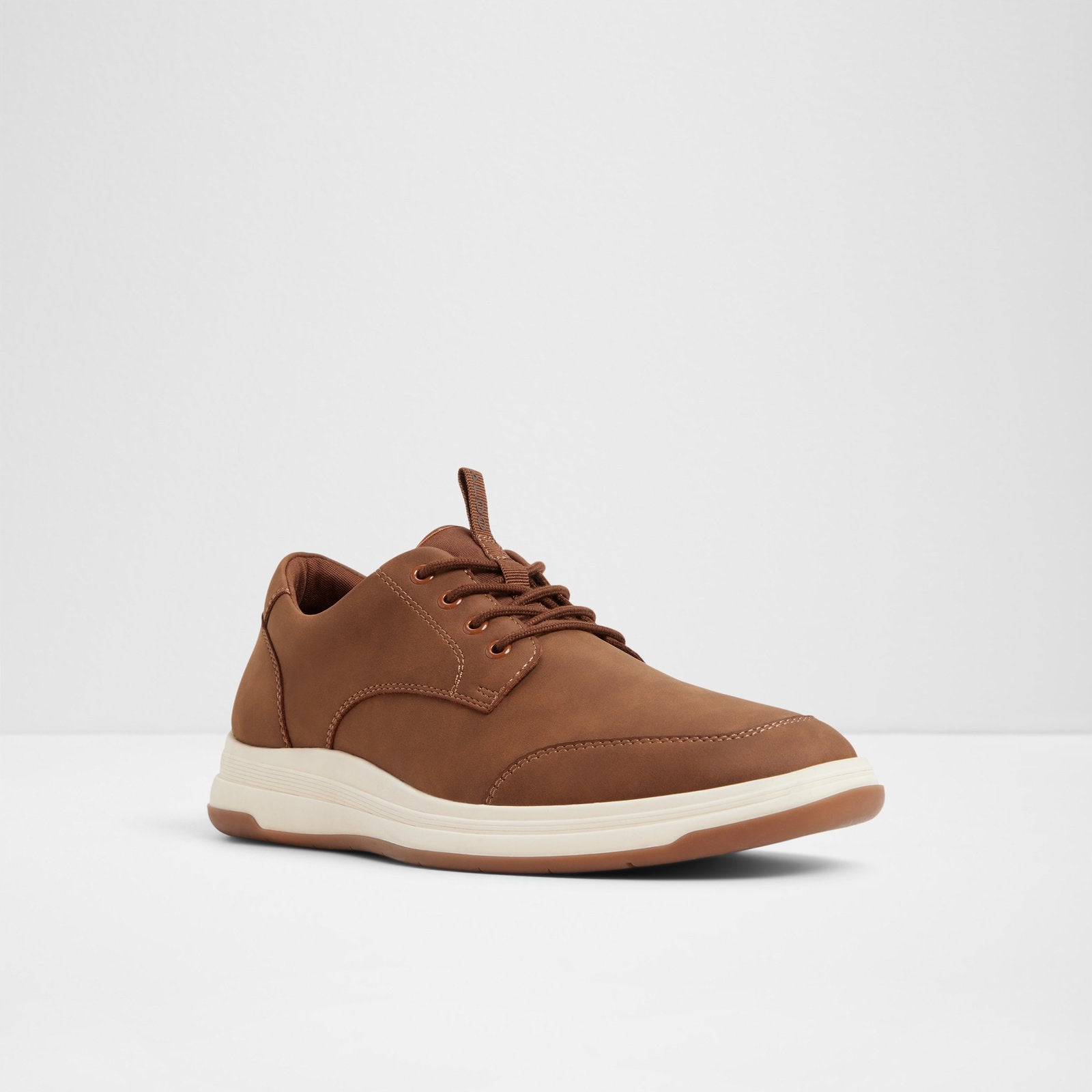 Konnor / Lace Ups