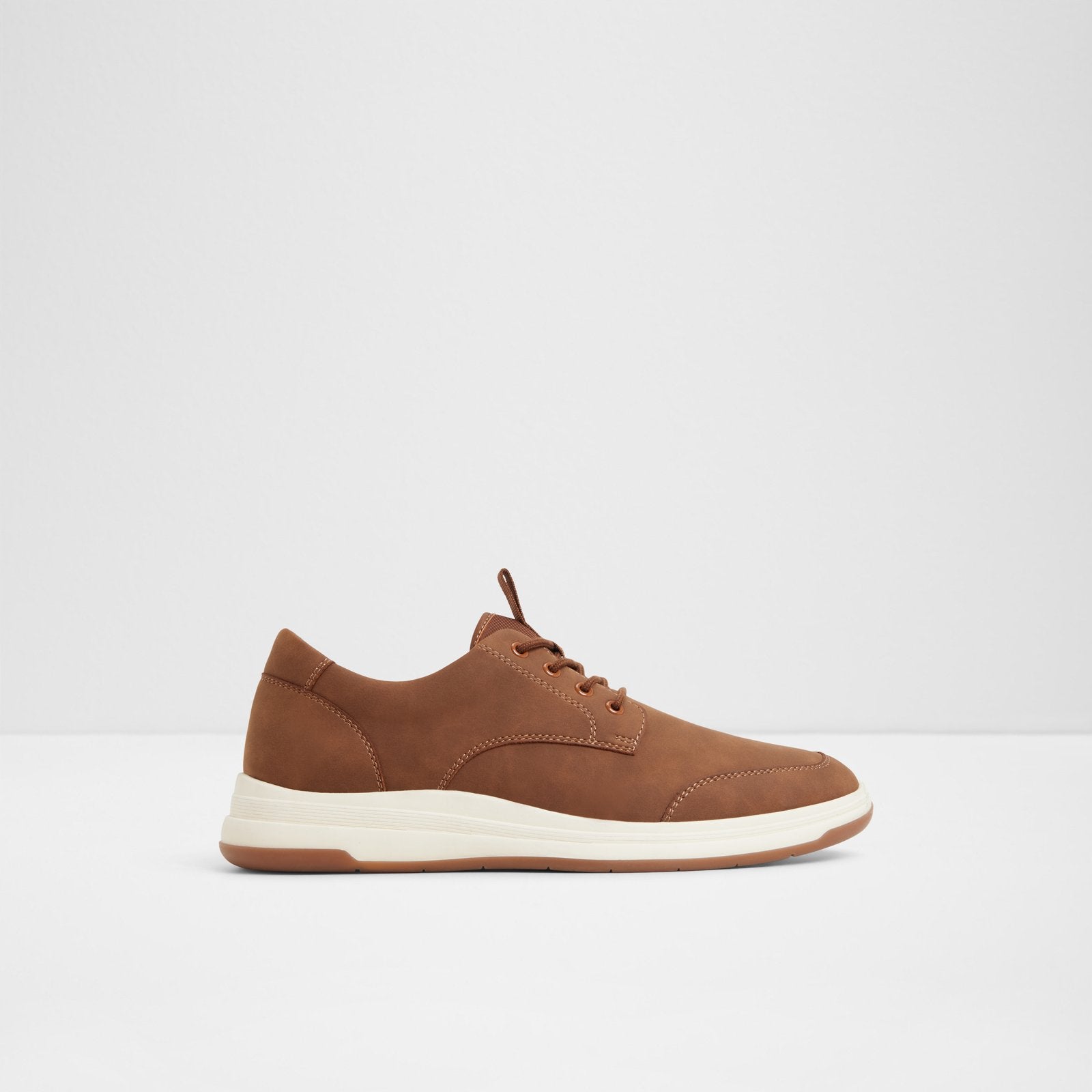 Konnor / Lace Ups