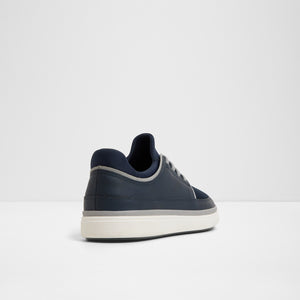 Kurtis / Sneakers