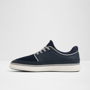 Kurtis / Sneakers