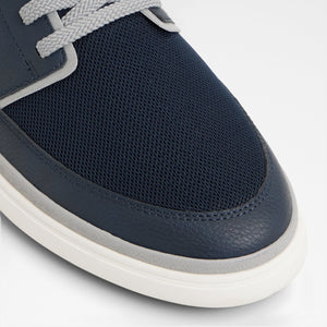 Kurtis / Sneakers