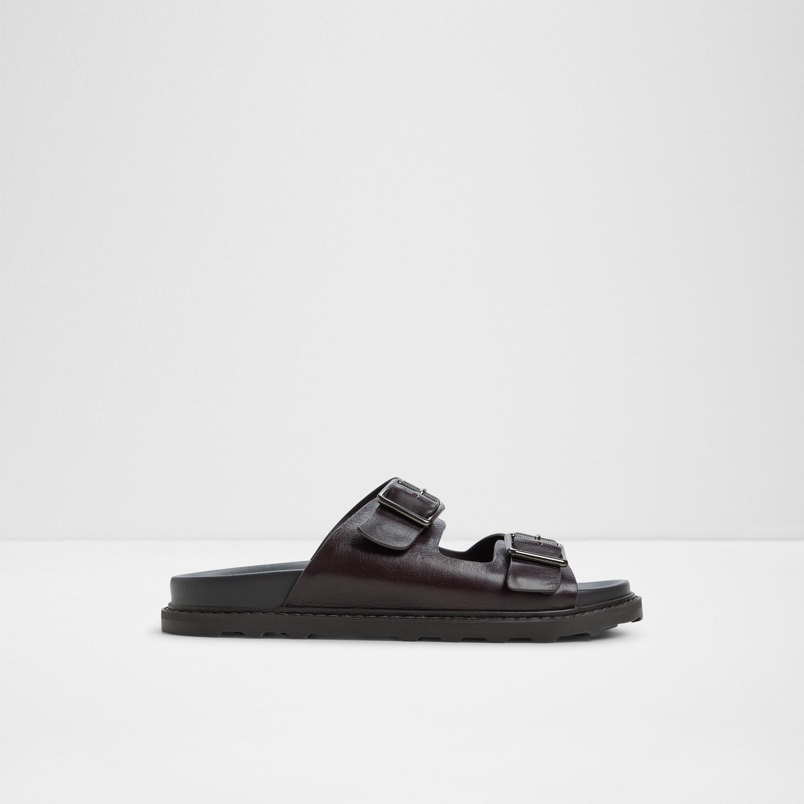 Kyro / Flat Sandals
