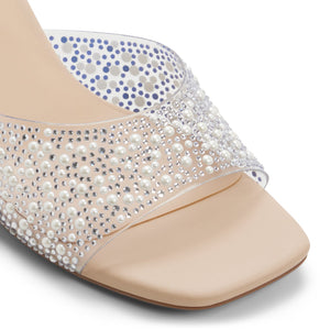 Lanaa / Heeled Sandals