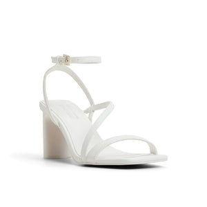 Laneyy  /  Heeled Sandals
