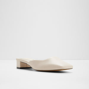 Lannah / Clogs & Mules