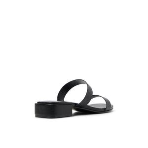 Leaah  /  Heeled Sandals