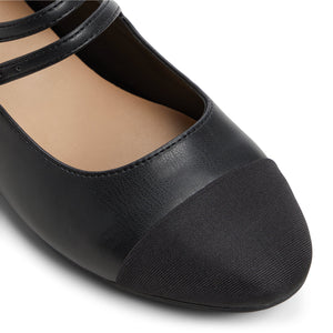 Libbi  /  Ballerinas & Mary Janes