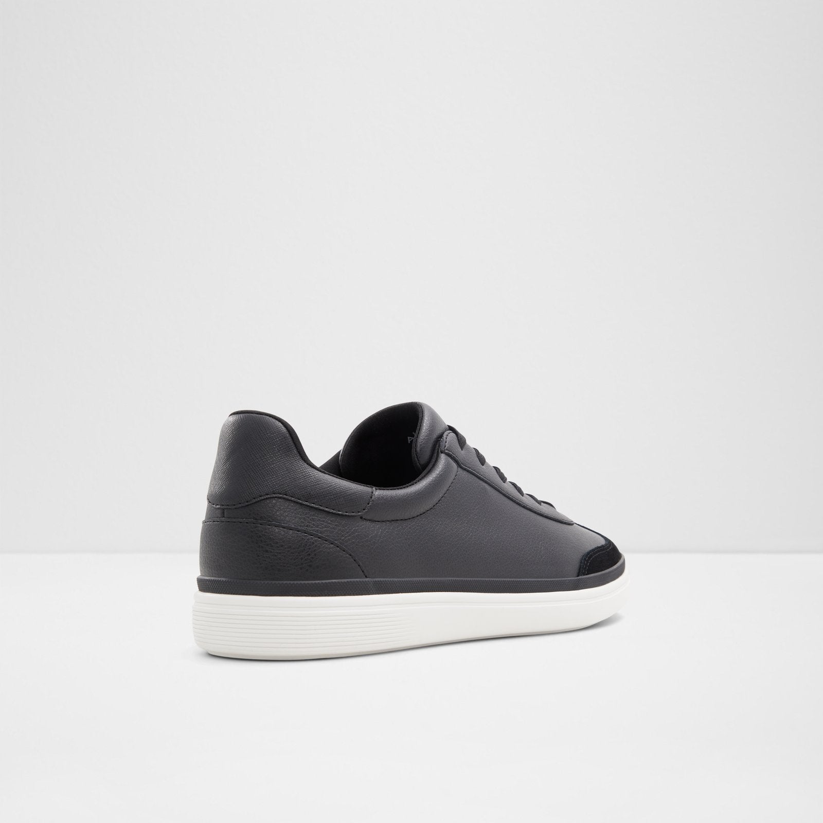 Lido / Sneakers