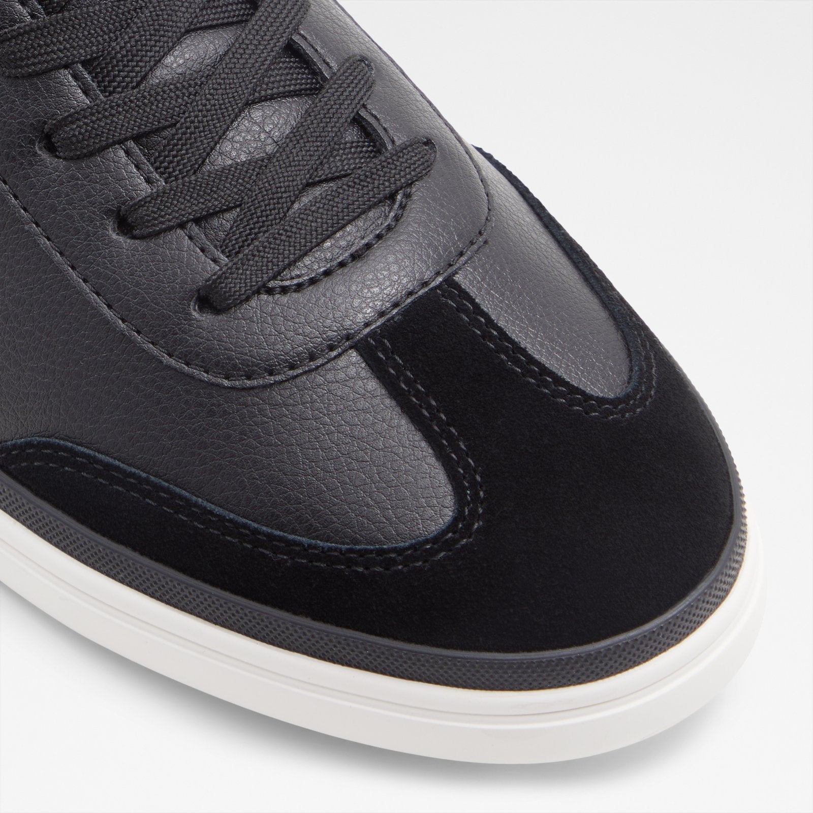 Lido / Sneakers