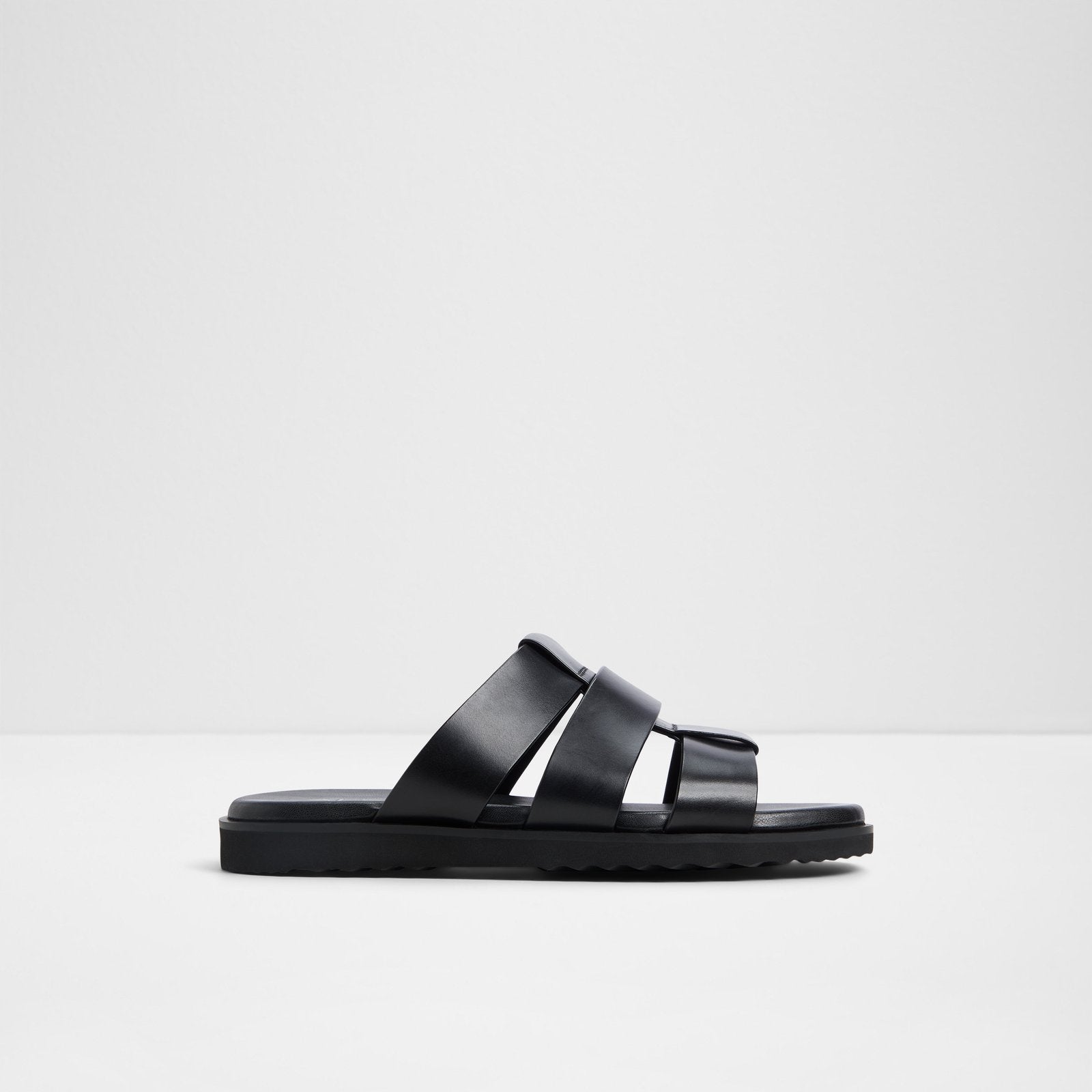 Light / Flat Sandals